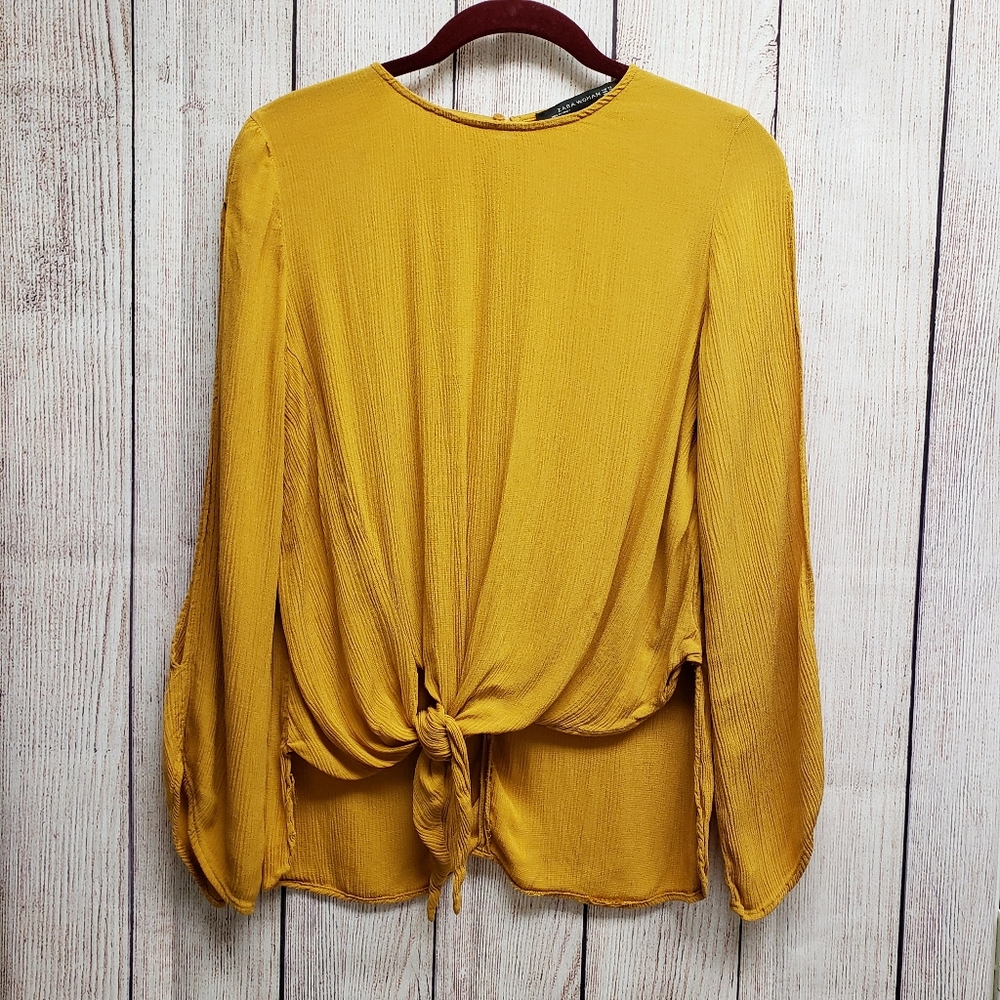 Zara Woman Cold Shoulder XS Trendy Top